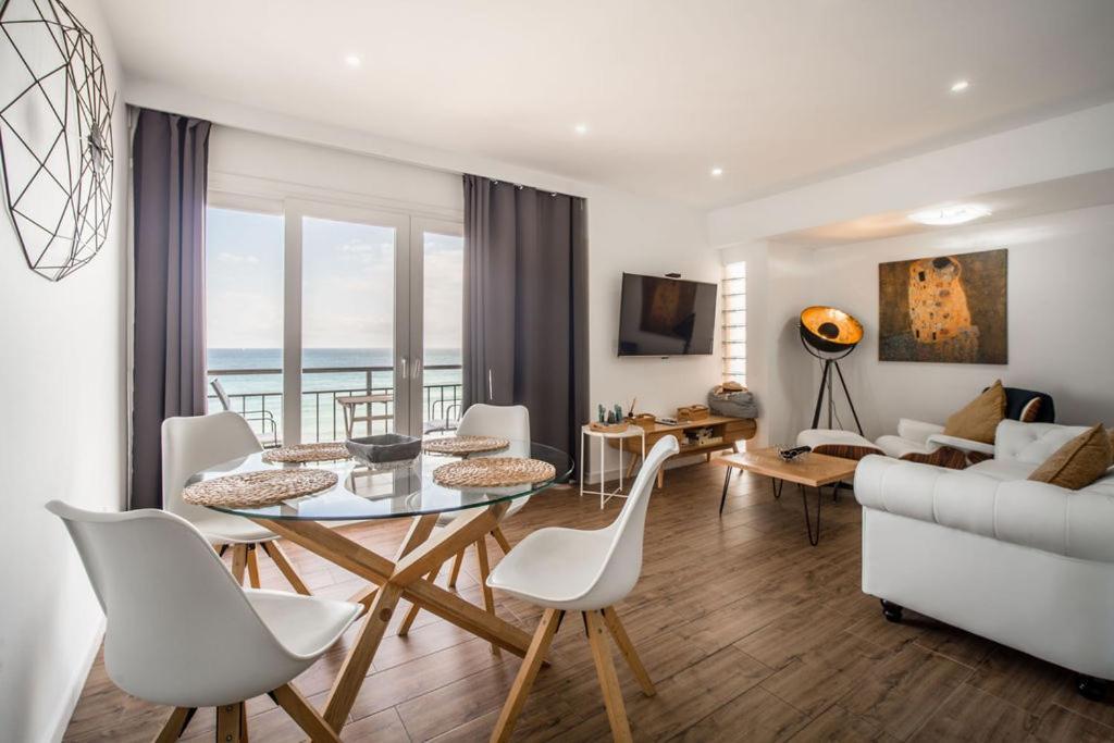 Beachfront Fuengirola Dreamin Daire Dış mekan fotoğraf