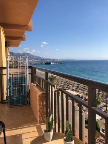 Beachfront Fuengirola Dreamin Daire Dış mekan fotoğraf